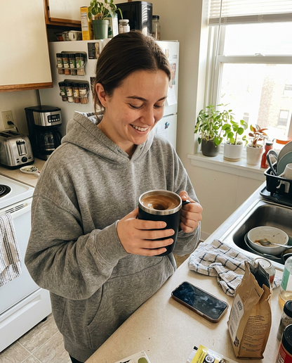 Self-Stirring Travel Cup — Coffee & Shakes